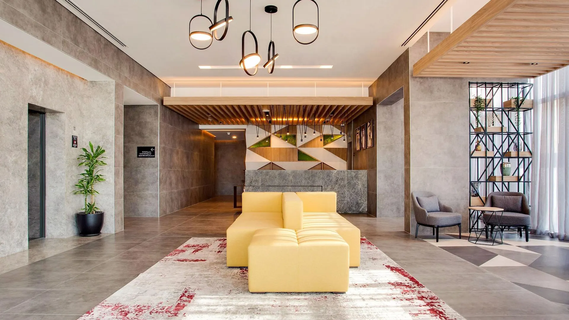 Lemon Tree Hotel, Jumeirah Dubai Hotel